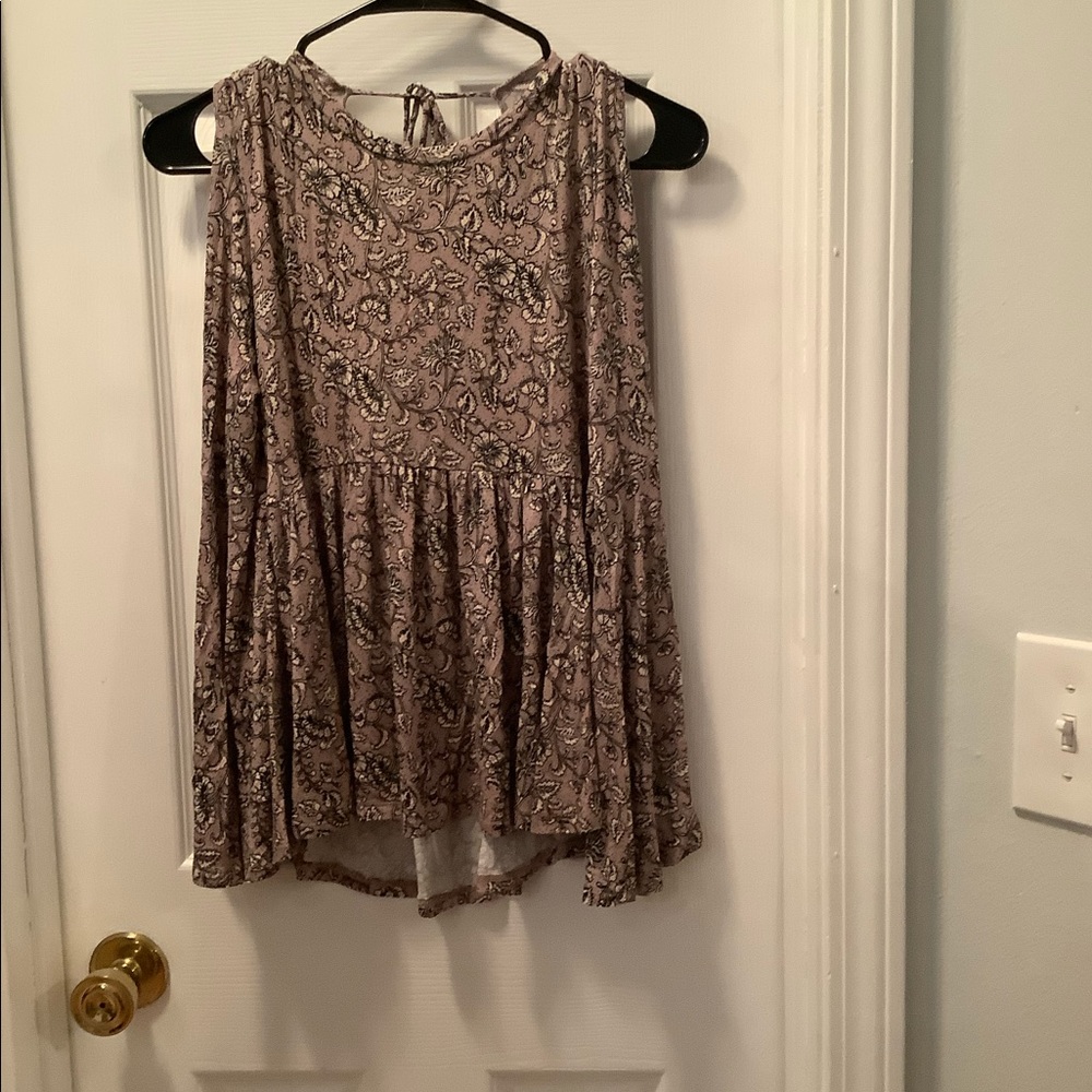 American Eagle Babydoll statement back bell sleeve - Picture 3 of 11
